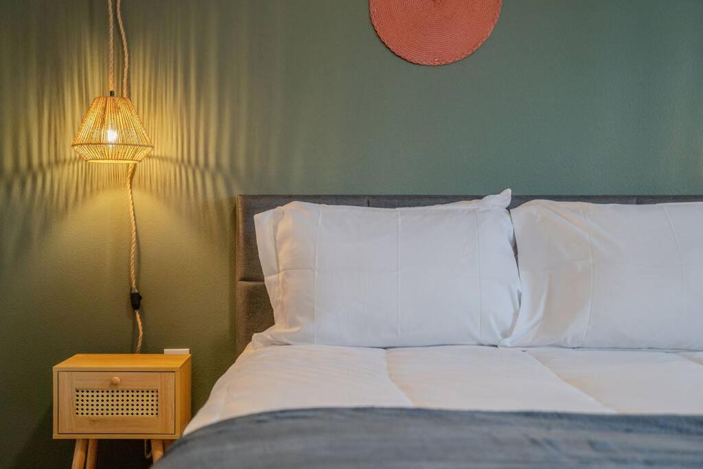 Complete Apartment ,10 Min To Parks Pets Allowed, Resort-Style Amenities Орландо Екстериор снимка