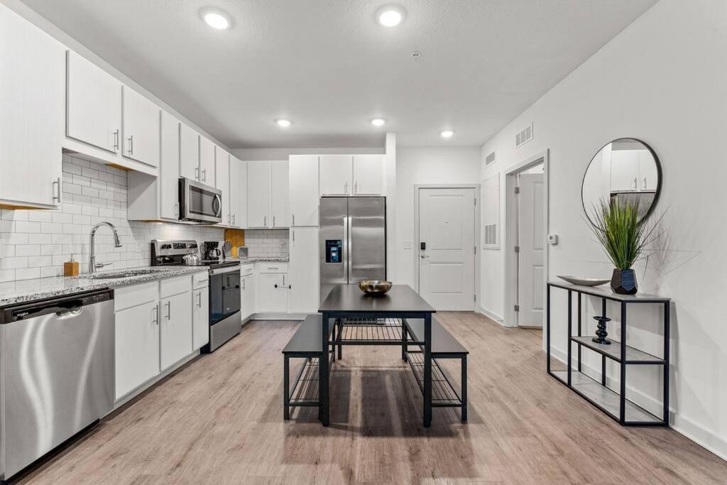 Complete Apartment ,10 Min To Parks Pets Allowed, Resort-Style Amenities Орландо Екстериор снимка