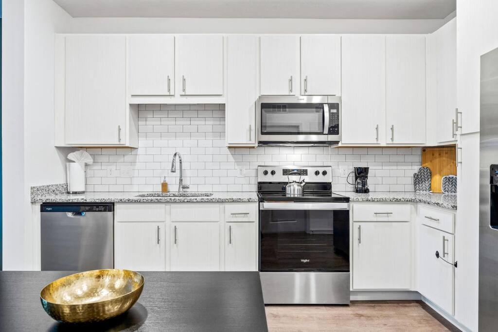 Complete Apartment ,10 Min To Parks Pets Allowed, Resort-Style Amenities Орландо Екстериор снимка